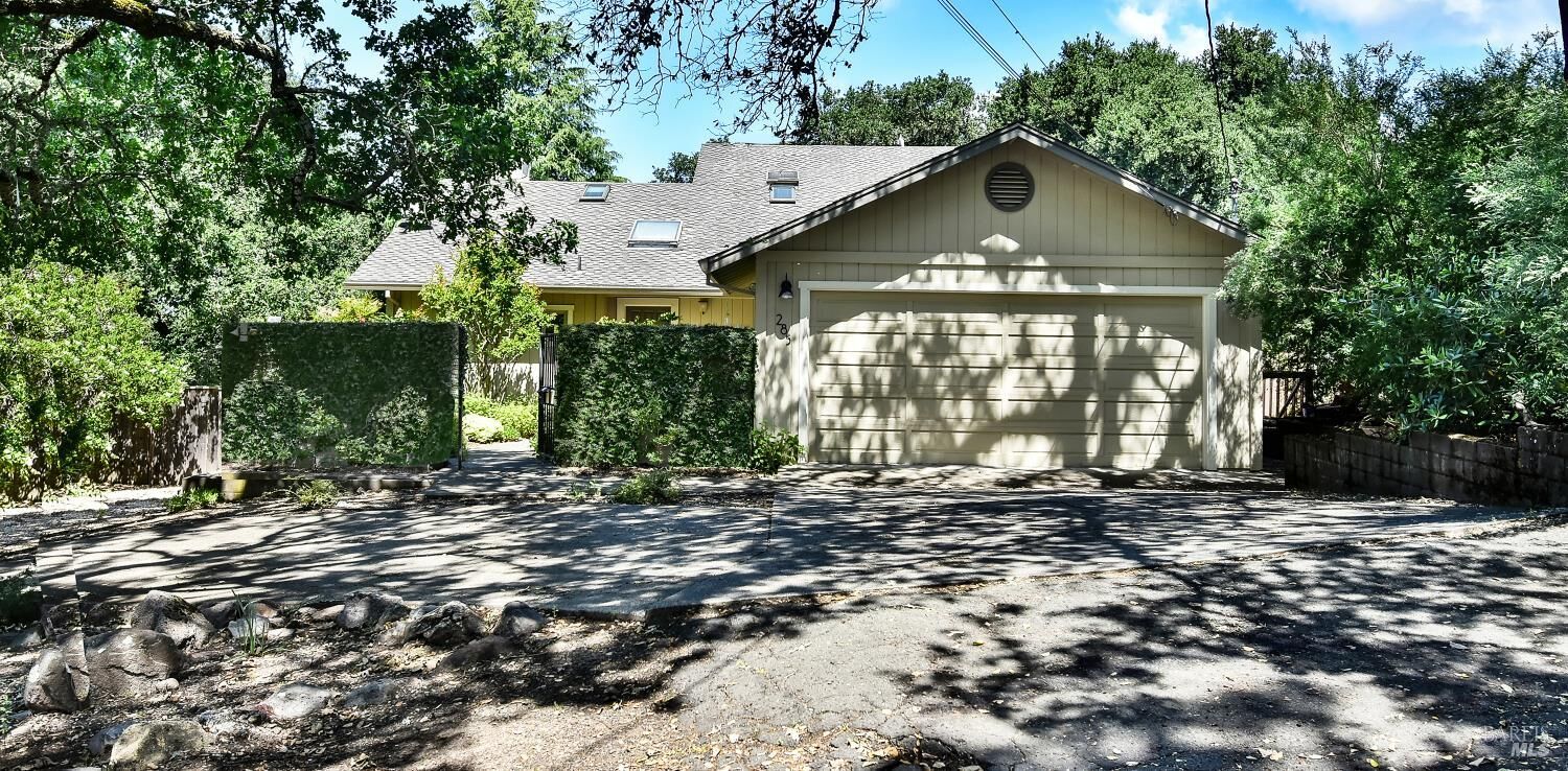 Property Photo:  285 E Agua Caliente Road  CA 95476 