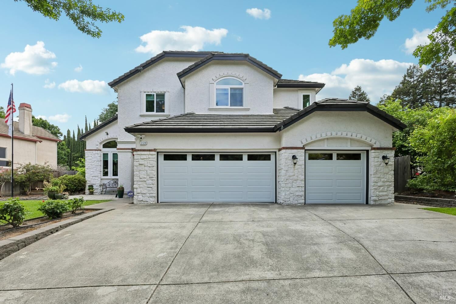 Property Photo:  2129 Fieldcrest Avenue  CA 94534 
