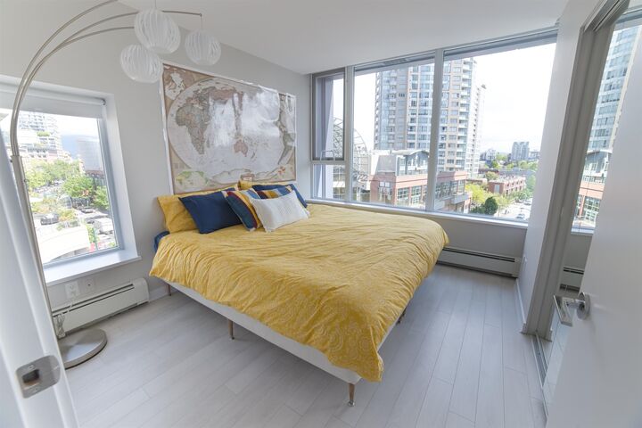 Property Photo: 633 Abbott Street 707 BC V6B 0J3