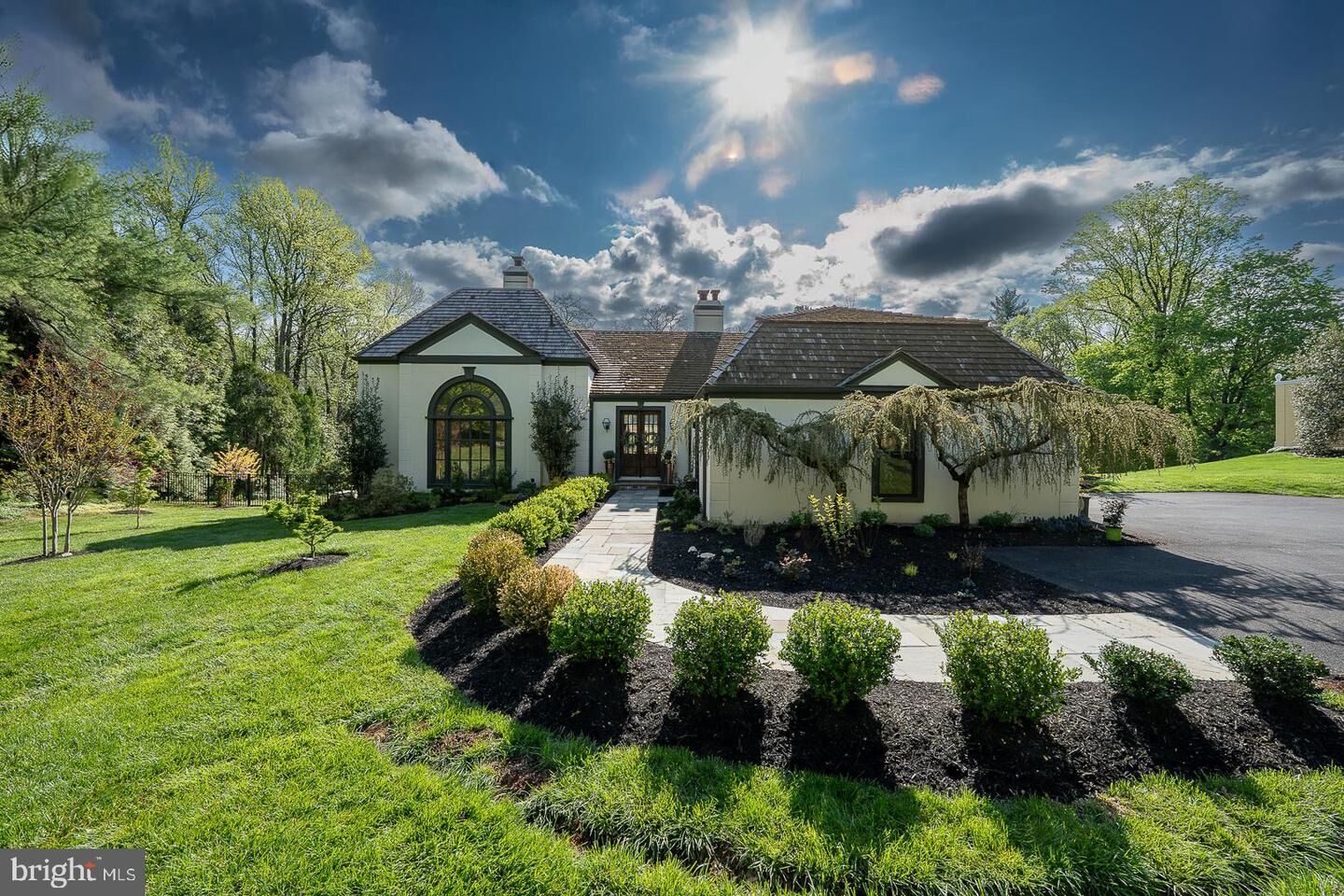 Property Photo: 945 Lafayette Road PA 19010