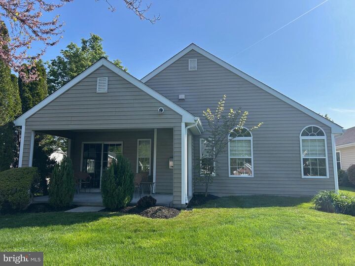 Property Photo:  29 Autumn Lane  NJ 08080 