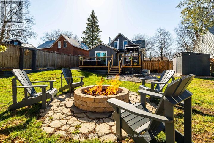 Property Photo:  133 Nelson Street East  ON K7C 1A3 