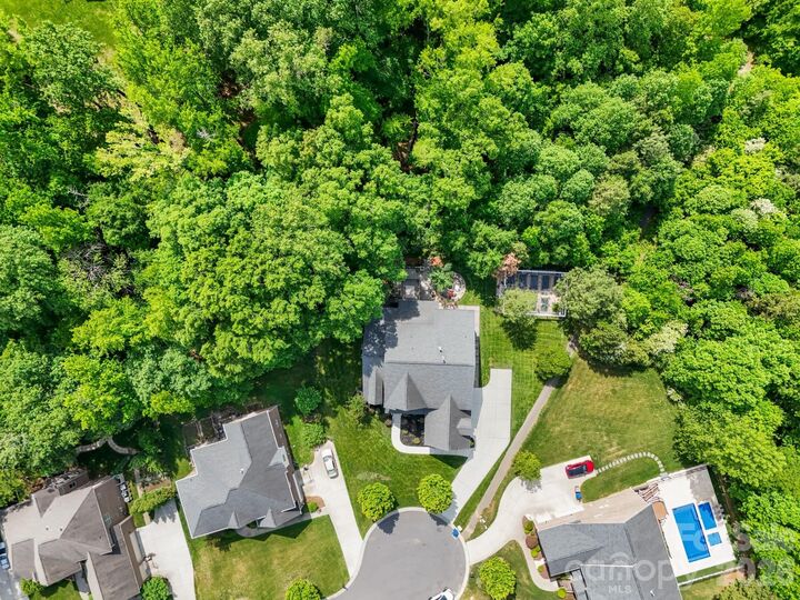 Property Photo: 202 Tallow Tree Court NC 28173