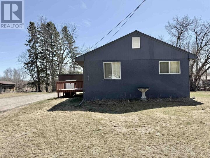 Property Photo:  1653 Sunset Dr  ON P9A 2T9 