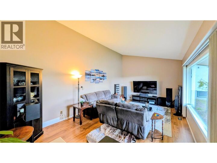 Property Photo: 1412 3rd Avenue South BC V1C 2C8