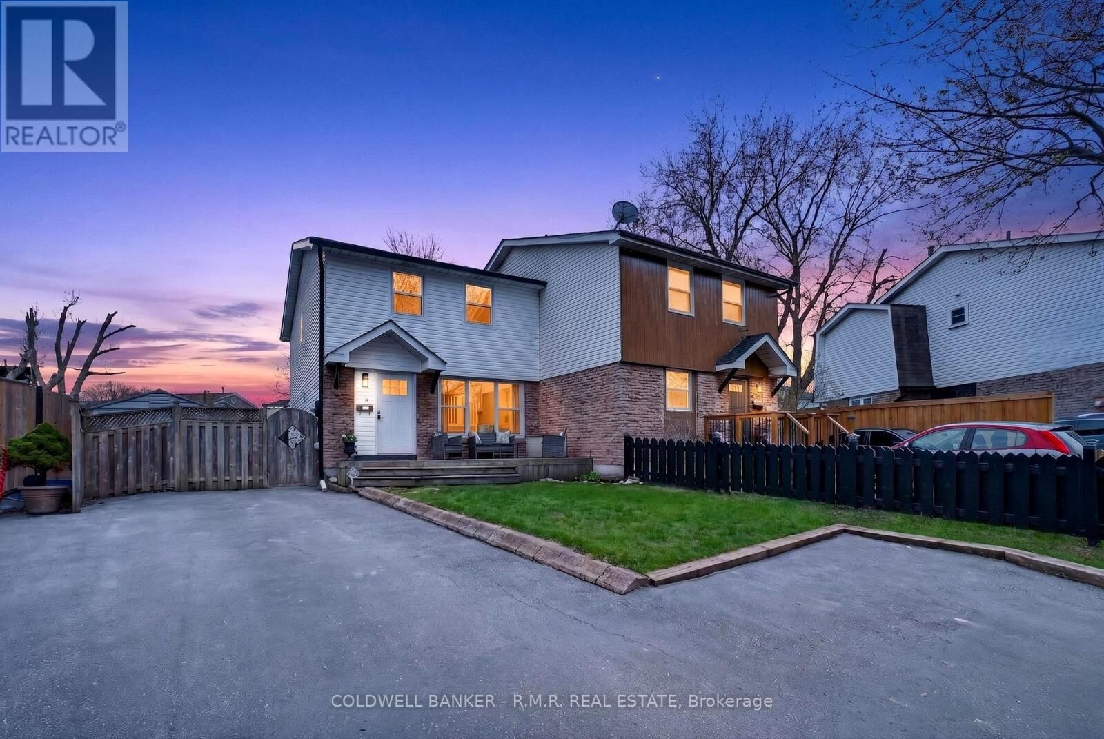 Property Photo:  479 Neptune Court  ON L1J 6C9 