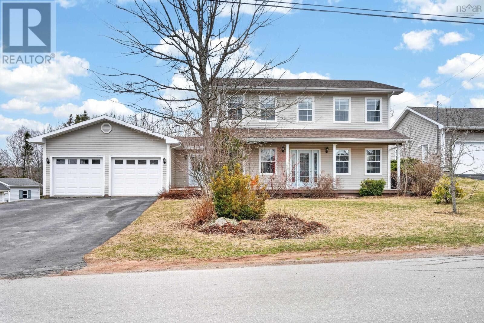 Property Photo:  10 Amberwood Crescent Crescent  NS B1R 2J8 