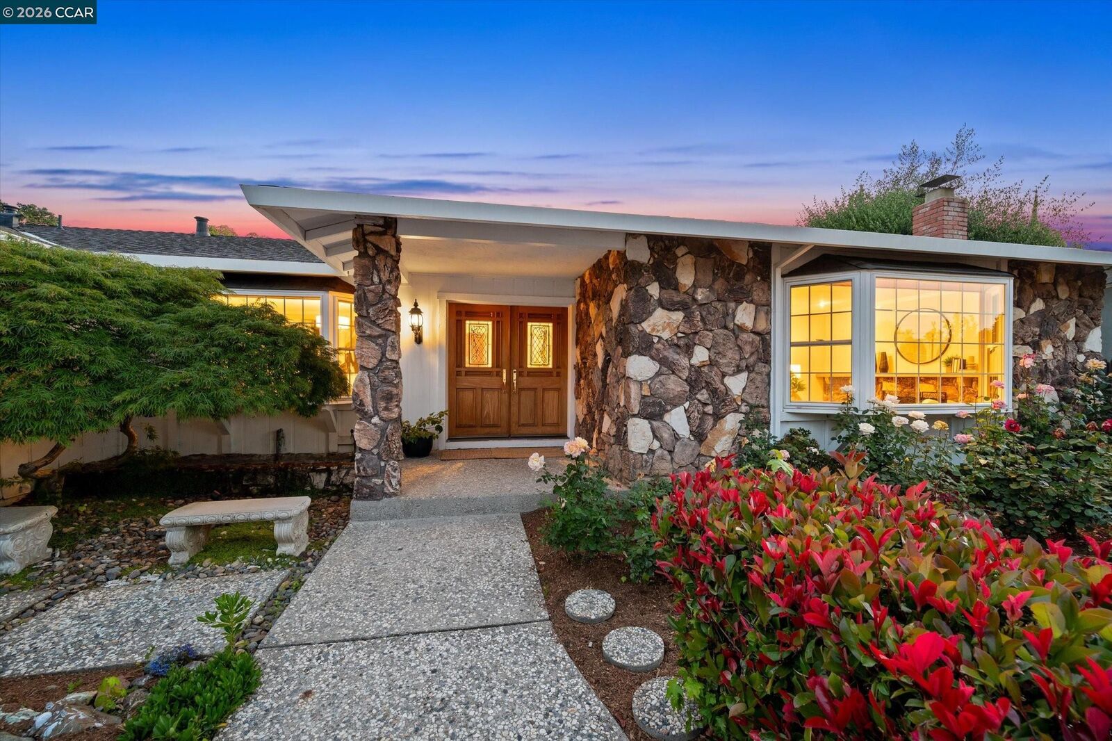Property Photo:  131 Corte Del Prado  CA 94598 