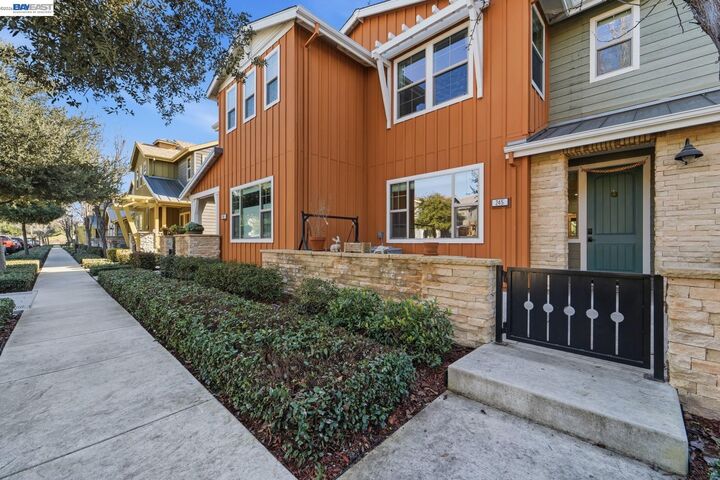 Property Photo:  245 Fennel Way  CA 94551 
