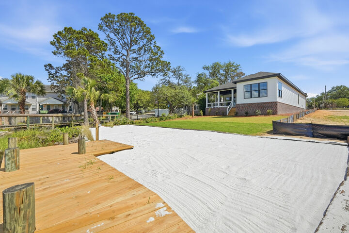 Property Photo:  8 Yacht Club Drive  FL 32548 