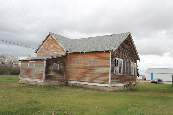 Property Photo:  50 Avenue  AB T0A 1A0 