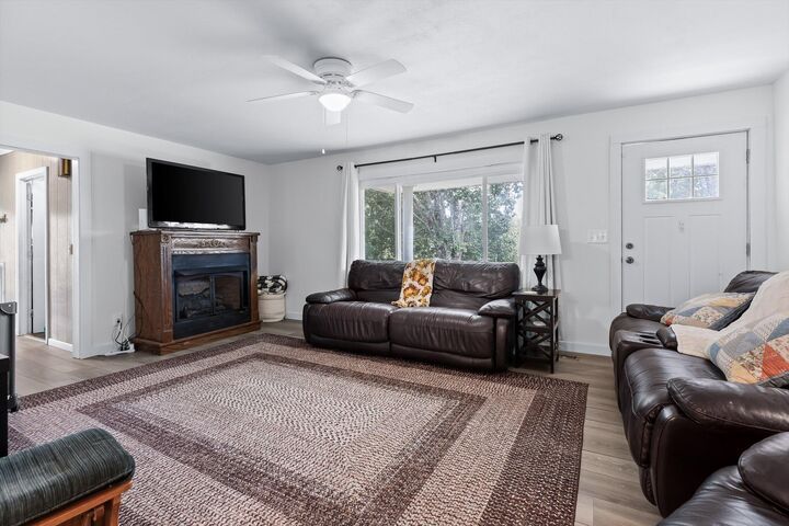 Property Photo:  373 County Road 159  AL 35958 