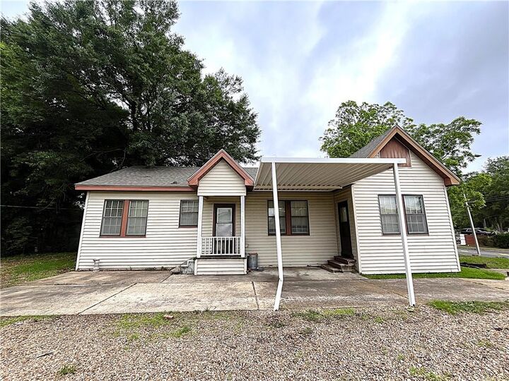Property Photo:  338 Main Street  LA 71360 