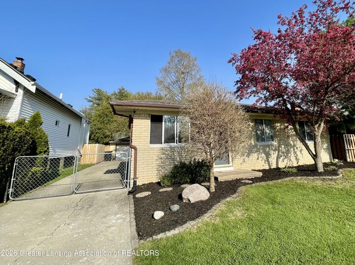 Property Photo:  26640 Oak Street  MI 48066 