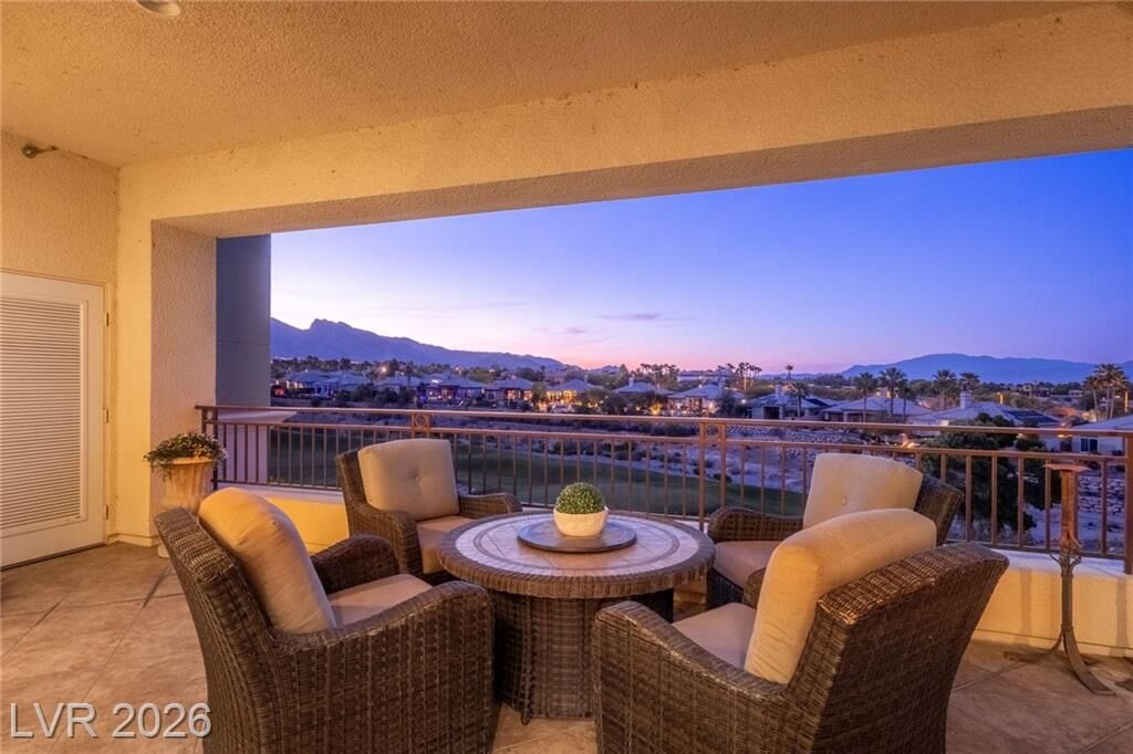 Property Photo:  9204 Tesoras Drive 202  NV 89144 