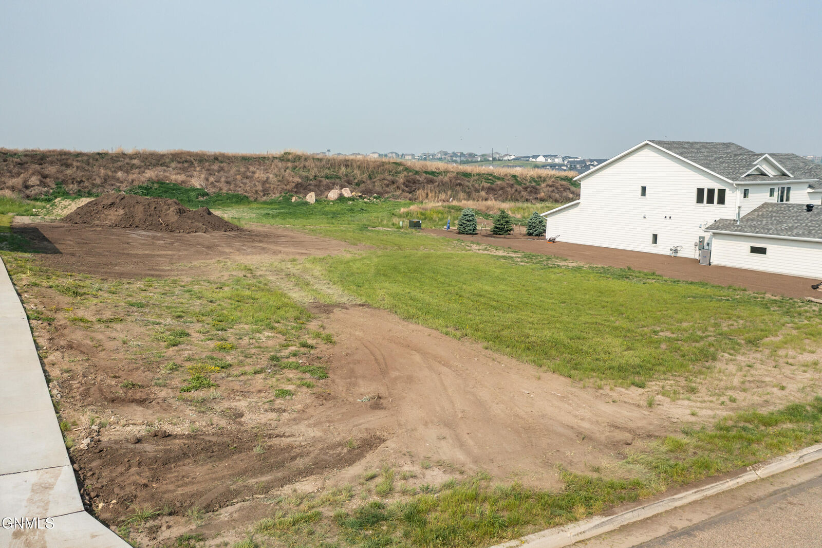 Property Photo:  2012 Prairie Hawk Drive  ND 58503 