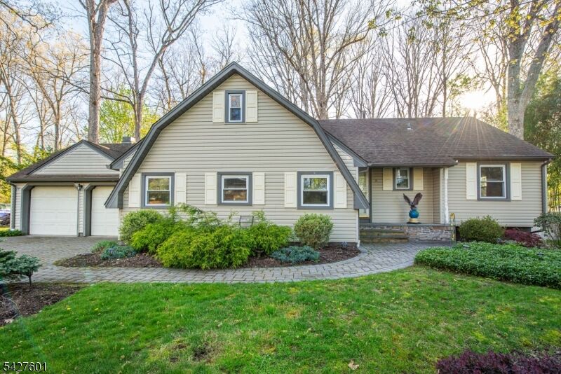 Property Photo: 16 E Circuit Dr NJ 07876