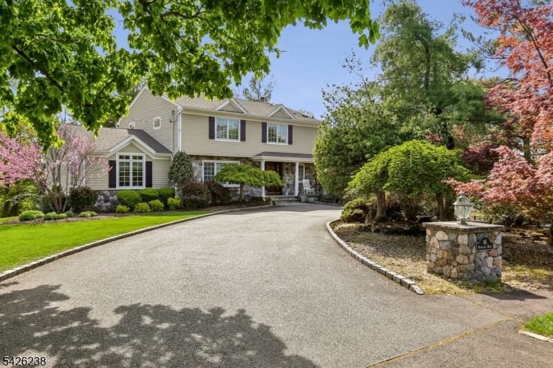 Property Photo:  65 Rockledge Dr  NJ 07039 