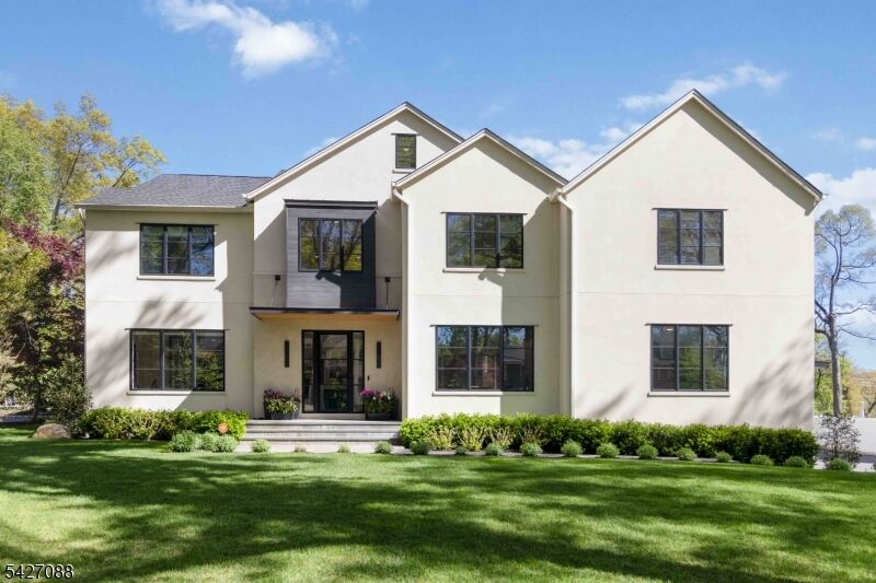 Property Photo:  13 Robert Dr  NJ 07928 