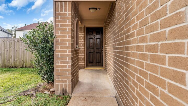 Property Photo:  5534 Calm Court  TX 77084 