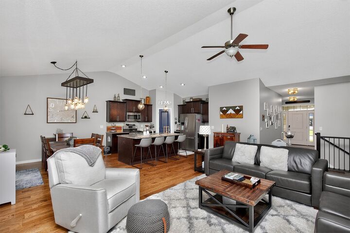 Property Photo:  365 NE Fox Run Trail  IA 50263 