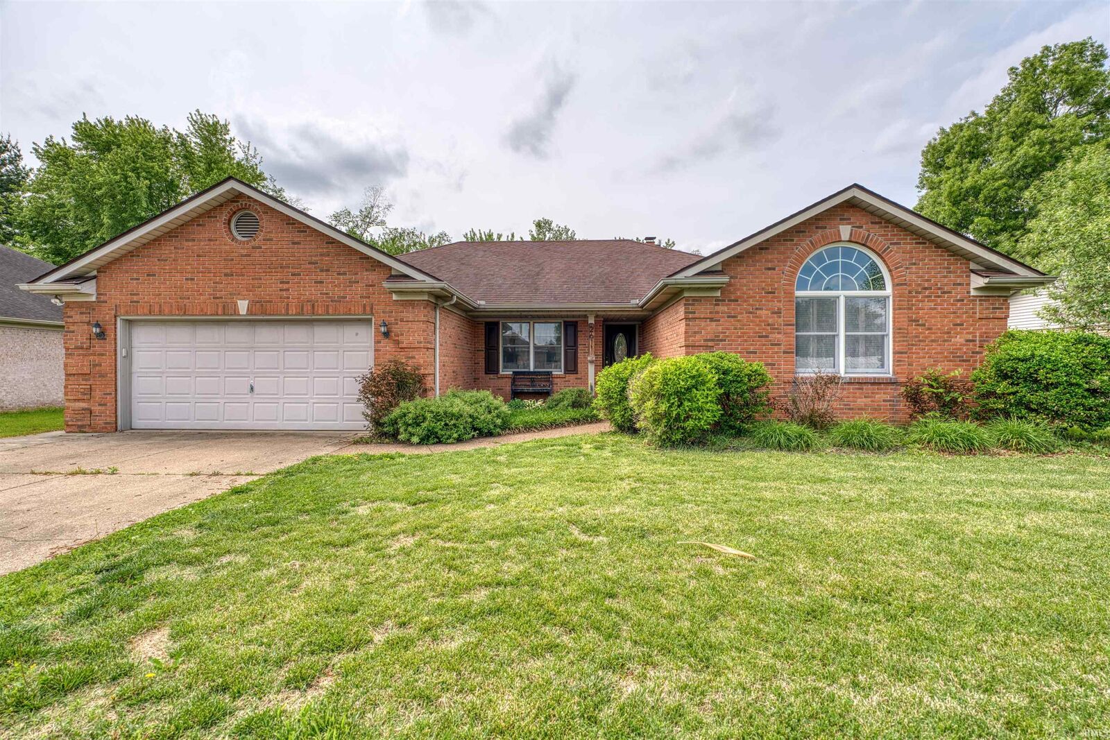 Property Photo:  2611 Conestoga Court  IN 47630 
