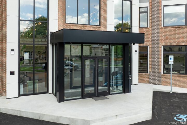 Property Photo:  15 Washington Avenue 102  NY 10901 