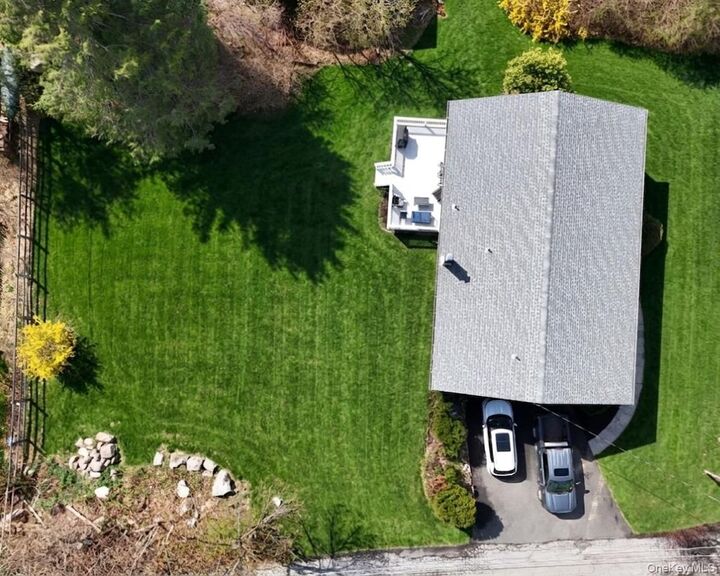 Property Photo:  7 Bryant Road  NY 10512 