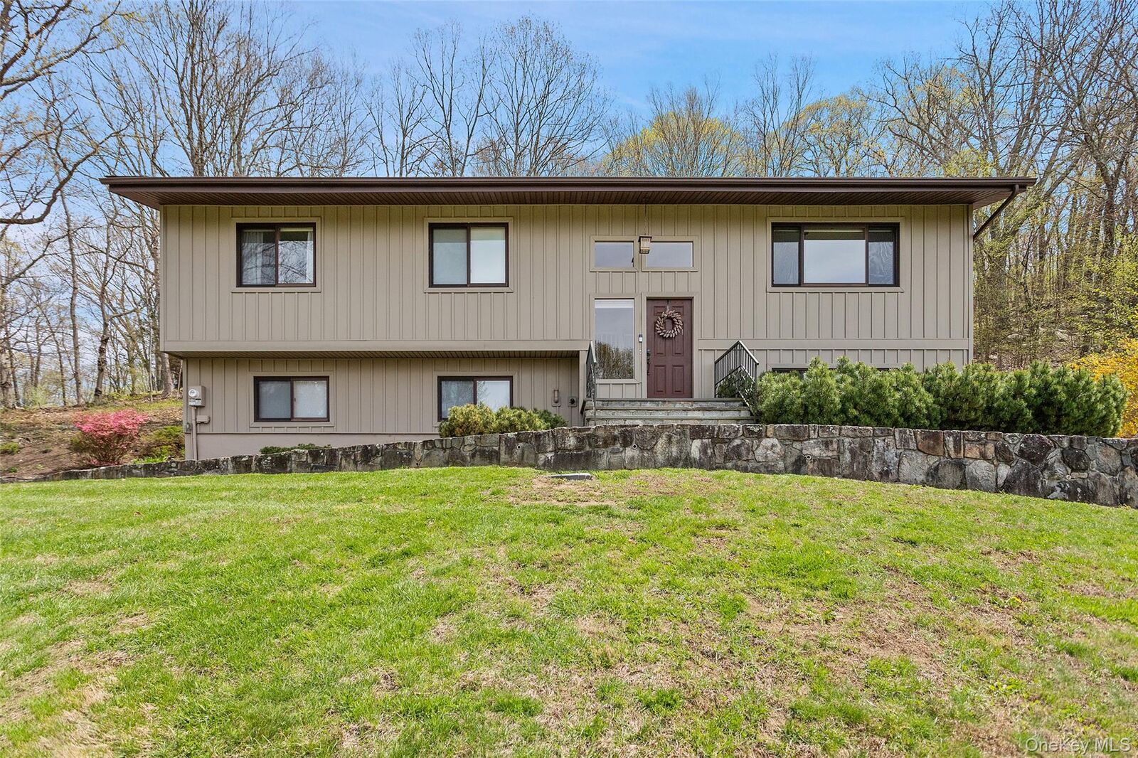 Property Photo:  19 Crescent Lane  NY 10579 