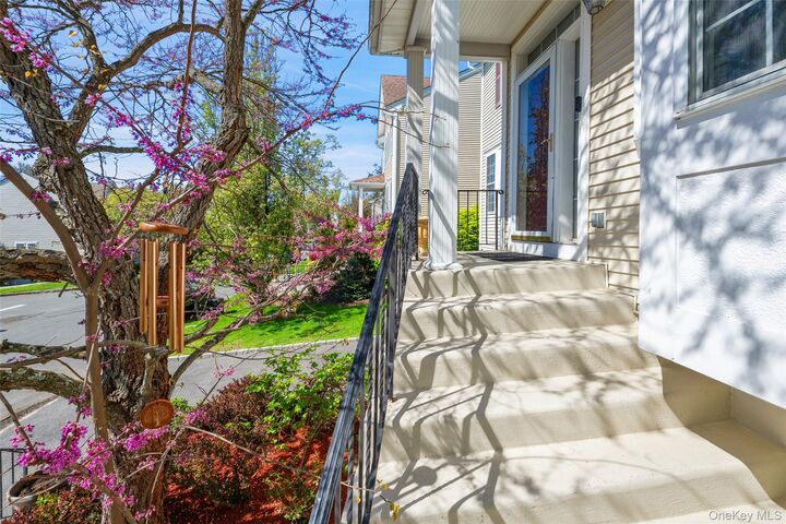 Property Photo:  40 Bellefair Road  NY 10573 