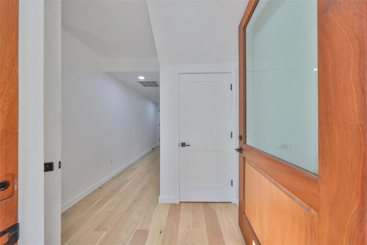 Property Photo:  1801 N Morgan Street 5  FL 33602 