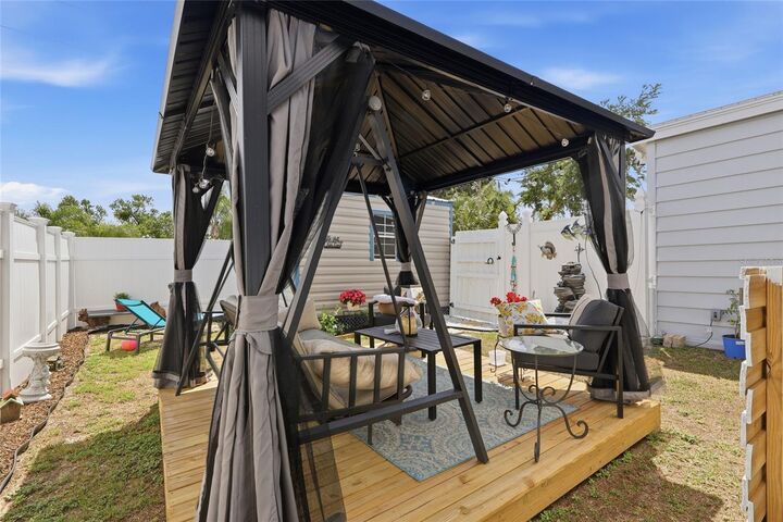 Property Photo:  36620 Kay Avenue  FL 33542 