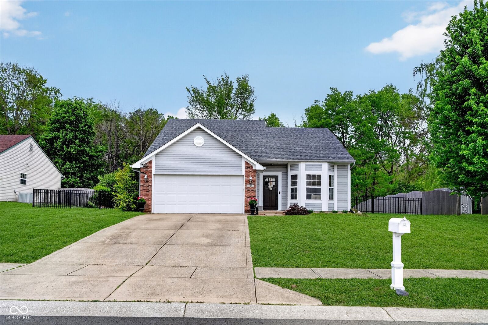 Property Photo:  101 W New York Street  IN 46040 