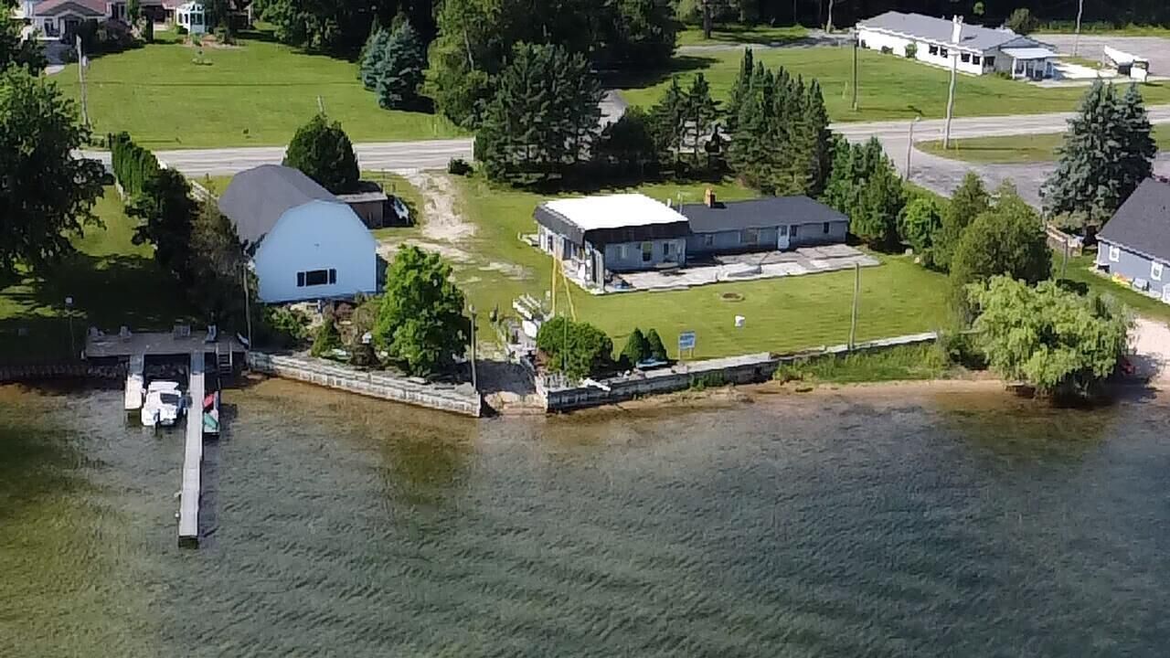 Property Photo:  4472 Crescent Beach Road  MI 49675 