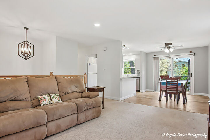 Property Photo:  305 Woodbine Avenue  IL 60042 