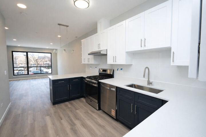 Property Photo:  
