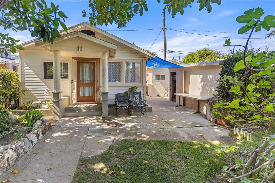 Property Photo:  2455 Glencoe Avenue  CA 90291 