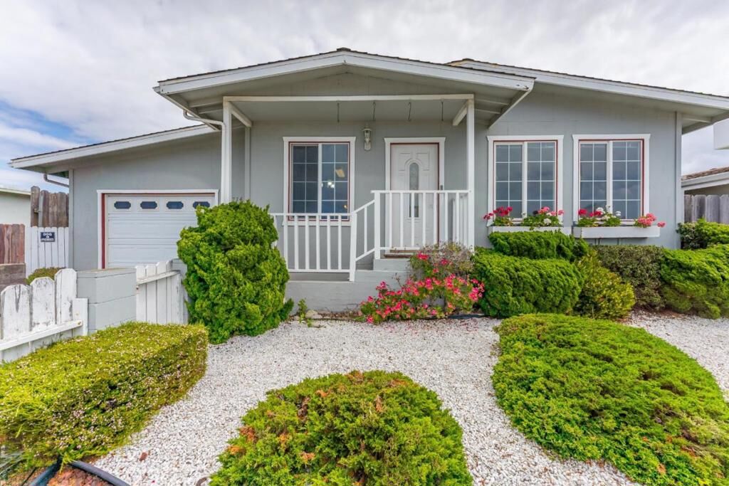 Property Photo:  1714 Waring Street  CA 93955 