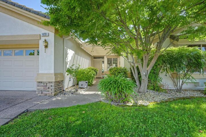 Property Photo:  423 Poppyfield Court  CA 95648 