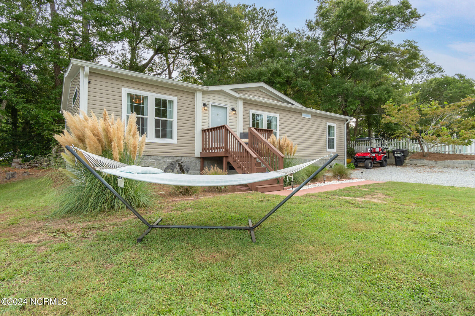 Property Photo:  314 Jones Street  NC 28594 