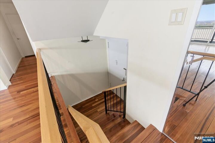 Property Photo:  2 Horizon Road 1214  NJ 07024 
