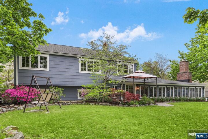 Property Photo:  15 Stephen Avenue  NJ 07035 