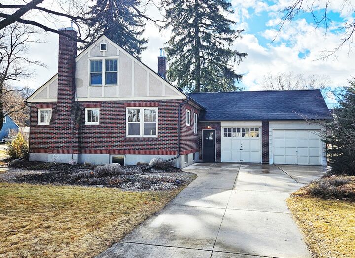 Property Photo: 1900 Ronald Avenue MT 59801