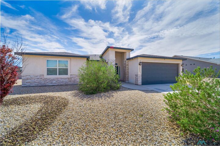 Property Photo:  3802 Saguaro Drive  NM 88220 