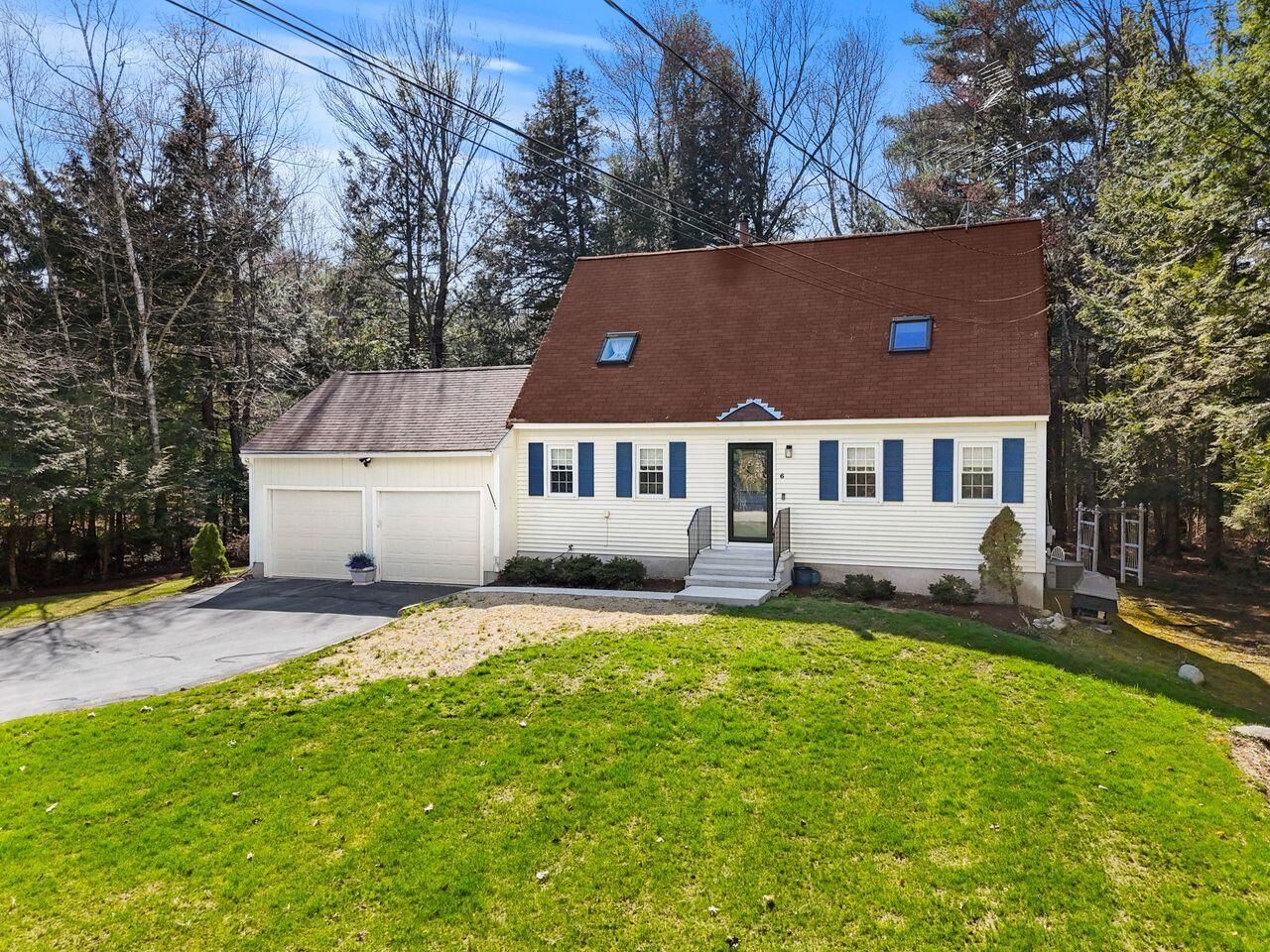 Property Photo:  6 Taylor Court  NH 03458 