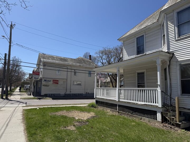 Property Photo:  384 North Street  VT 05401 