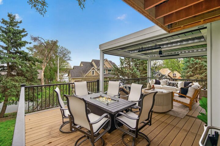 Property Photo:  321 Deerfoot Trail  MN 55317 