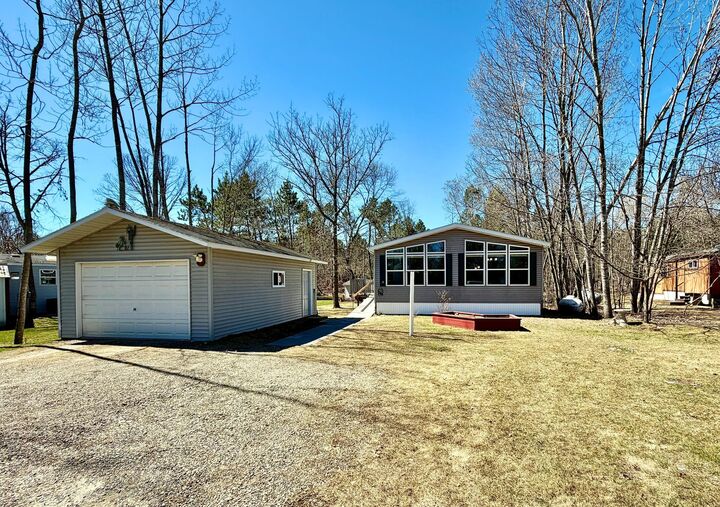 Property Photo: 1707 Crosby Court SE 21 MN 56601