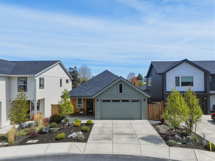 Property Photo:  20546 Aberdeen Court  OR 97702 