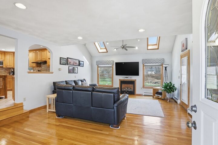 Property Photo:  110 Starr Ave  MA 01876 
